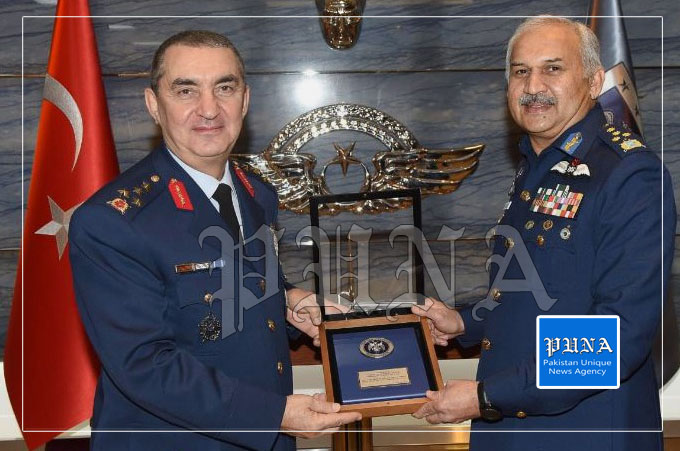 Istanbul: Gen Hasan Kucukakyuz Commander Turkish Air Force presenting shield to Air Chief Marshal Mujahid Anwar Khan-PUNA